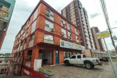 Apartamento com 2 Quartos à venda, 75m² no Três Figueiras, Porto Alegre