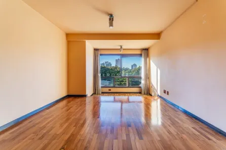 Apartamento com 3 Quartos à venda, 121m² no Moinhos de Vento, Porto Alegre