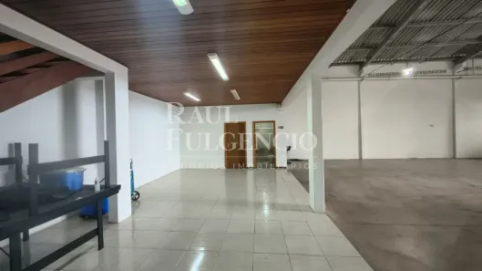 Galpão/Depósito/Armazém para alugar, 420m² no Antares, Londrina