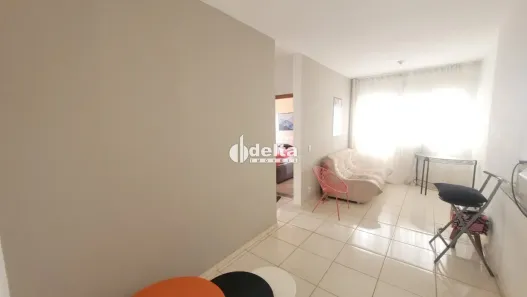 Apartamento com 2 Quartos à venda, 47m² no Dona Zulmira, Uberlândia
