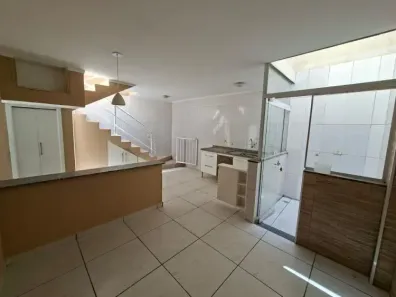 Sobrado com 2 Quartos para alugar, 40m² no Vila Simone, São Paulo