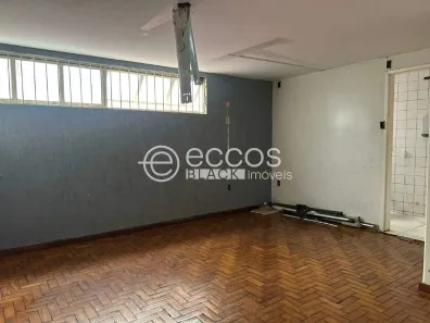 Imóvel Comercial à venda, 352m² no Tabajaras, Uberlândia