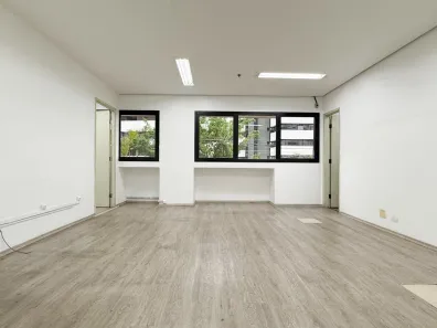 Prédio Comercial para alugar, 1722m² no Liberdade, São Paulo