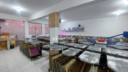 Ponto Comercial para alugar, 330m² no Bosque dos Eucaliptos, São José dos Campos