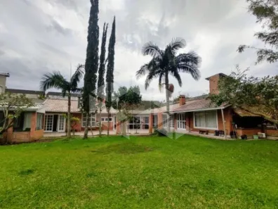 Casa com 4 Quartos para alugar, 520m² no Guarujá, Porto Alegre