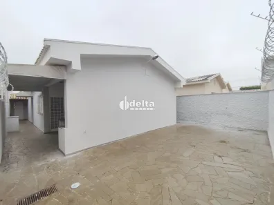 Casa com 3 Quartos para alugar, 170m² no Brasil, Uberlândia