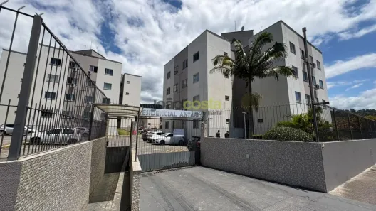 Apartamento com 2 Quartos para alugar, 48m² no Serraria, São José