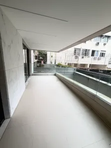 Apartamento com 3 Quartos para alugar, 112m² no Humaitá, Rio de Janeiro
