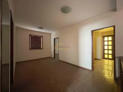 Imóvel Comercial com 4 Quartos para alugar, 180m² no Centro, Divinópolis
