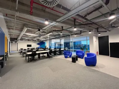 Sala Comercial para alugar, 2100m² no Vila Olímpia, São Paulo