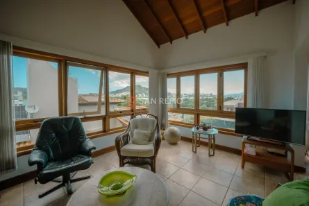 Casa com 4 Quartos à venda, 233m² no João Paulo, Florianópolis