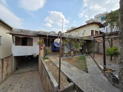 Casa com 3 Quartos à venda, 219m² no Planalto, Belo Horizonte