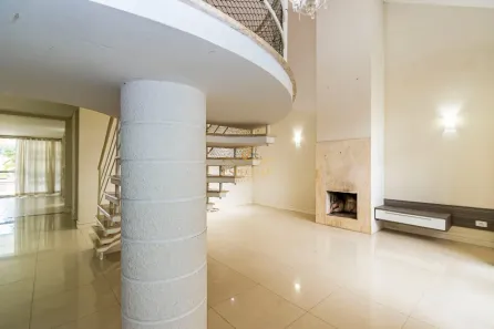 Casa com 3 Quartos para alugar, 450m² no Jardim Social, Curitiba