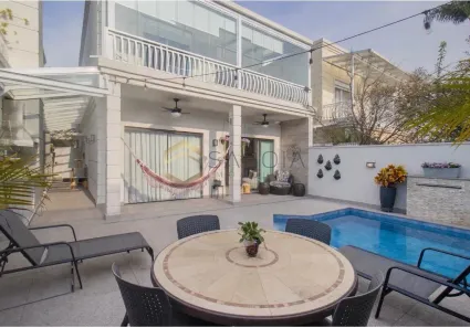 Casa de Condomínio com 4 Quartos à venda, 250m² no Santo Amaro, São Paulo
