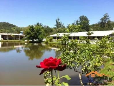 Fazenda/Sítio com 10 Quartos à venda, 715m² no , Arujá