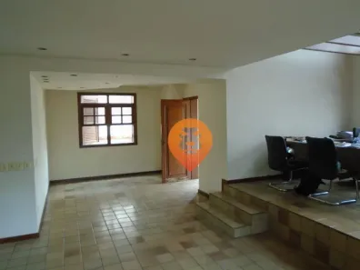 Imóvel Comercial com 8 Quartos à venda, 640m² no Santa Tereza, Belo Horizonte