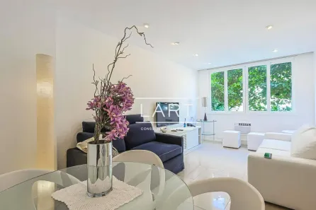 Apartamento com 2 Quartos para alugar, 90m² no Leme, Rio de Janeiro