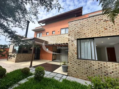 Casa de Condomínio com 4 Quartos para alugar, 276m² no Santa Felicidade, Curitiba