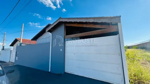 Casa com 2 Quartos para alugar, 70m² no Jardim Botucatu (Rubião Júnior), Botucatu