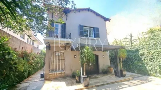 Casa com 3 Quartos para venda ou aluguel, 280m² no Jardim Paulista, São Paulo