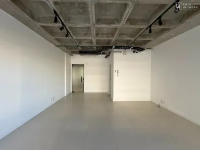 Sala Comercial à venda, 31m² no Pedra Branca, Palhoça