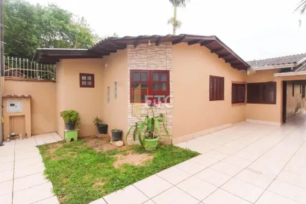 Casa com 2 Quartos para alugar, 130m² no Harmonia, Canoas