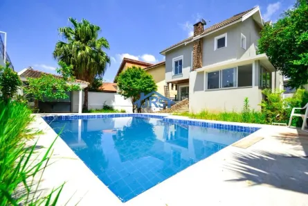 Casa de Condomínio com 3 Quartos para alugar, 351m² no Alphaville, Santana de Parnaíba