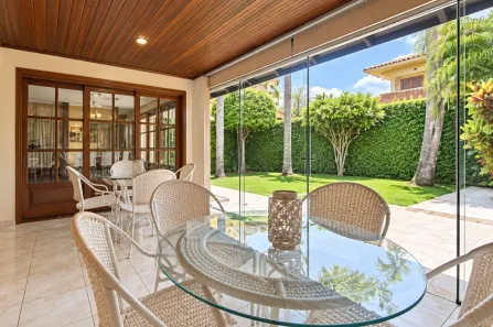 Casa com 4 Quartos à venda, 381m² no Chácara das Pedras, Porto Alegre