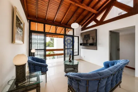 Casa com 4 Quartos para alugar, 267m² no Centro, Florianópolis