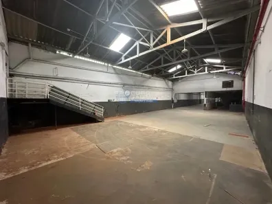 Galpão/Depósito/Armazém para alugar, 1000m² no Parque das Nações, Santo André