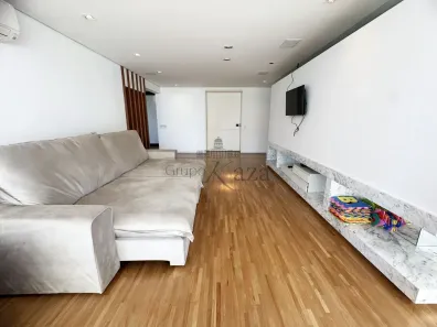 Apartamento com 3 Quartos à venda, 180m² no Cerqueira César, São Paulo