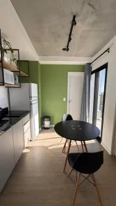 Apartamento com 1 Quarto para alugar, 27m² no Zona 07, Maringá
