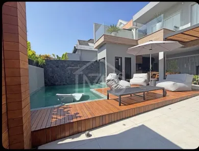 Casa de Condomínio com 5 Quartos à venda, 380m² no Recreio dos Bandeirantes, Rio de Janeiro