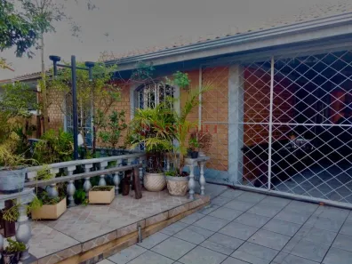 Casa com 3 Quartos à venda, 197m² no Cajuru, Curitiba