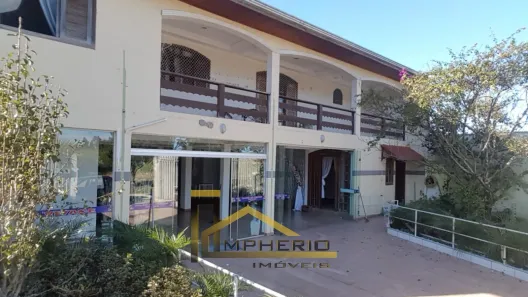 Sobrado com 4 Quartos à venda, 880m² no Tatuquara, Curitiba