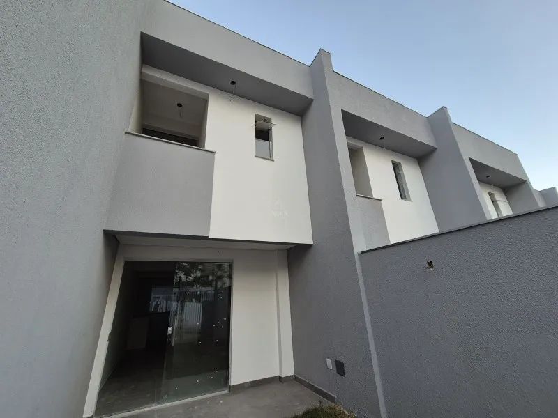 Casa com 2 quartos — Planalto, Belo Horizonte