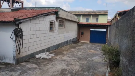 Casa com 2 Quartos à venda, 360m² no Jardim Laguna, Contagem