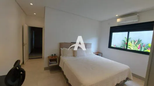 Casa de Condomínio com 3 Quartos para alugar, 200m² no Granja Marileusa, Uberlândia