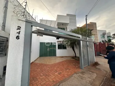 Sobrado com 3 Quartos à venda, 93m² no Vila Taquarussu, Campo Grande