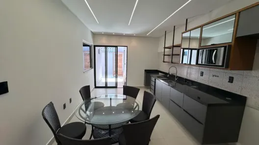 Casa de Condomínio com 3 Quartos para alugar, 200m² no Ponta Negra, Manaus