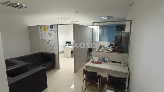 Sala Comercial à venda, 39m² no Parque Residencial Laranjeiras, Serra