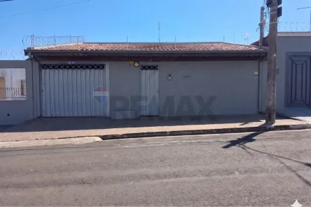 Casa com 3 Quartos à venda, 170m² no Conjunto Habitacional José Bicudo Filho, Botucatu