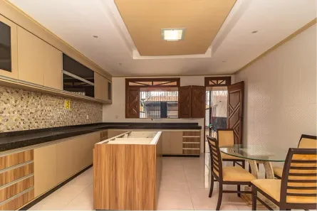 Casa com 3 Quartos para alugar, 180m² no Umarizal, Belém