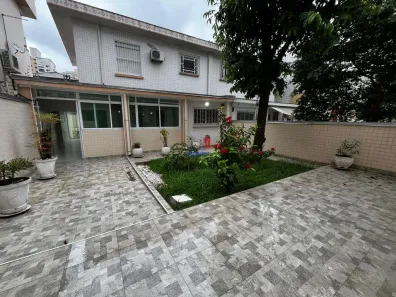 Sobrado com 4 Quartos à venda, 236m² no Embaré, Santos