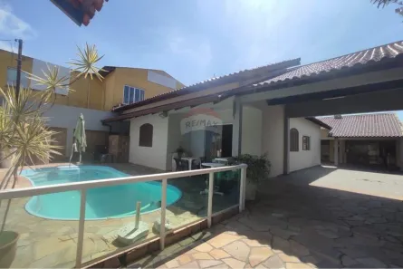 Casa com 4 Quartos à venda, 160m² no Vila Paraiso, Matinhos