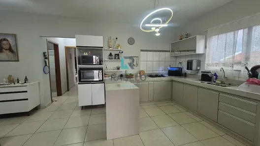 Sobrado com 2 Quartos à venda, 84m² no Cidade Industrial, Lorena