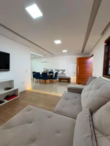 Casa com 4 Quartos à venda, 210m² no Jardim Santa Júlia, São José dos Campos