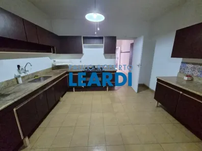 Casa com 5 Quartos para alugar, 250m² no Vila Gilda, Santo André