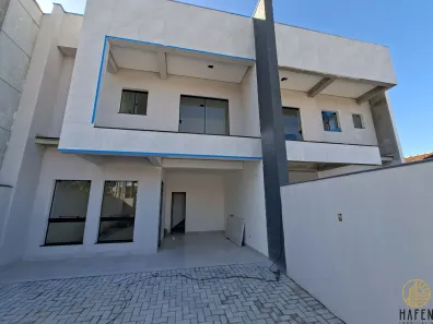 Sobrado com 3 Quartos à venda, 126m² no Meia Praia, Navegantes
