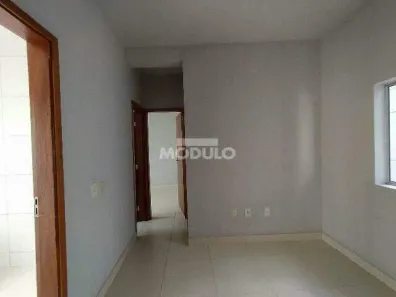 Apartamento com 2 Quartos para alugar, 50m² no Jardim Ipanema, Uberlândia